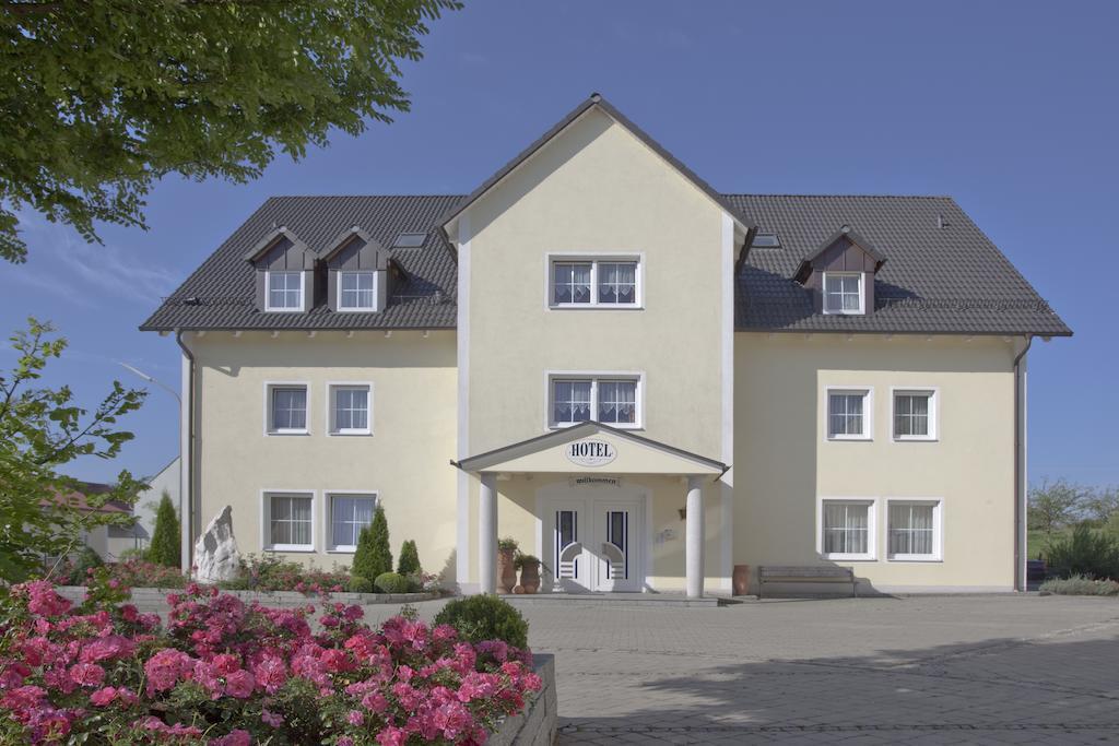 Hotel Abenstal Au in der Hallertau Exterior photo